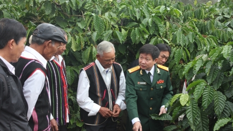 Mô đo#i veăng mơjiâng thôn pơlê nếo a Tây Nguyên ​
