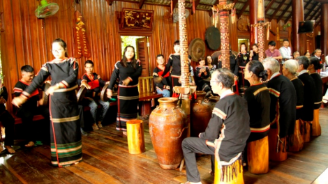 T^ng rơkâu ivá - túa le\m tro mơnê nhuo#m mơngế hên hơnăm dêi mơngế Rơđế