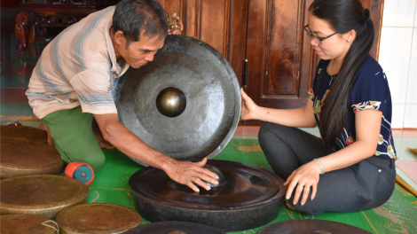 Ngế ki rak ‘’mơhúa chêng’’ a pơlê Dăng