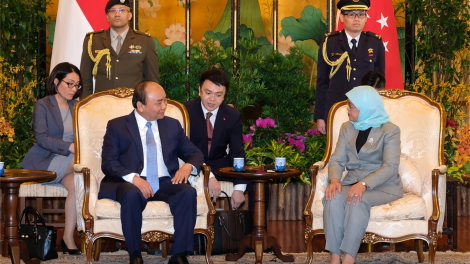 Ngế pro xiâm hnê ngăn tơnêi têa lăm pôu, pêi cheăng a Singapore
