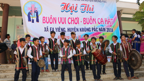 Ea Yiêng: Tơ’noăng Pơlê xah hêi-Pơlê rơngêi ting ting