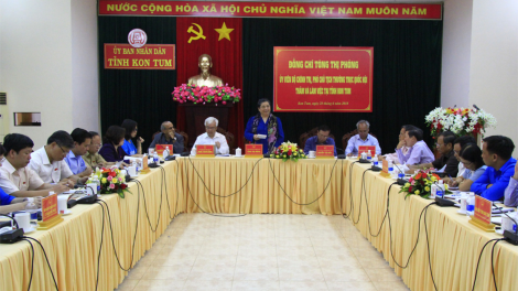 Kon Tum kal mơdêk tơdroăng séa ngăn [ă pêi pro tiô tơdroăng kum vâi ‘ne\ng tu\m tơdroăng