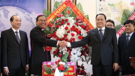 Kăn xiâm hnê ngăn Vi [an Măt tra#n tơnêi têa Việt Nam rơkâu troh Hâi T^ng kân Noel a Dak Lak