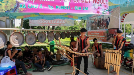 Gia Lai: Leh rơnó hơngui ru\m môi tuăn mâu hdroâng kuăn ngo
