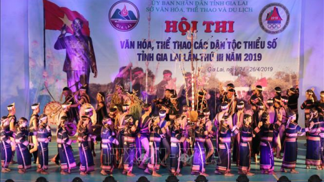 Gia Lai: Ki má môi hneăng tơ’noăng mơhno túa le\m tro - Tơ’noăng ivá mâu hdroâng kuăn ngo roh má 3