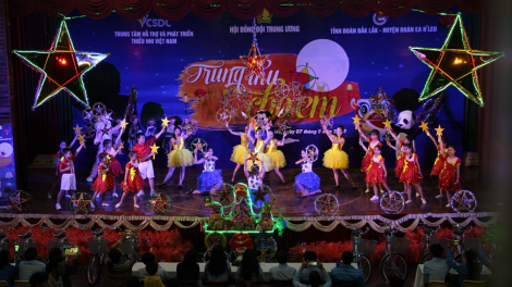 Djâ trung thu troh vâi o kơtiê tung kong pơlê Dak Lak