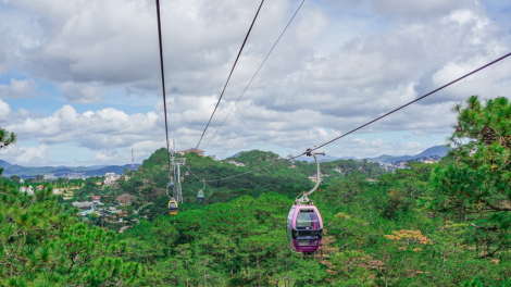 Dalattourist phiu ro mâu tơmeăm ôm hyô châ inâi tơnêi têa