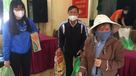 Kum dêi pó tơkâ hluâ rơnó pơrea\ng xông tâ tú