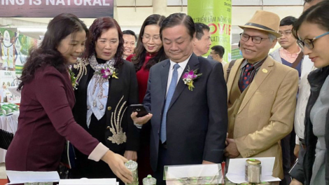 Po kơchơ mơđah tơbleăng tơmeăm pêi lo ing chiâk deăng lâp plâi tơnêi AgroViet 2020