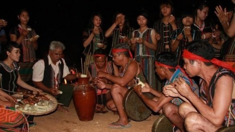 Drôu xiâm dêi mơngế S’Tiêng