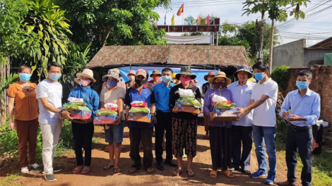 Hbru tơmeăm ăm kuăn pơlê klâ ối krê xua êi rơtốu krôk a Dak Lak