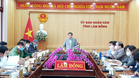 Lâm Đồng thăm pêi kơtăng tơdroăng hbrâ mơdât pơrea\ng Covid 19