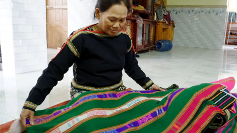 “Ngế rak vế mơhúa” tơdroăng tĕn hmôu a cheăm Ea Trul