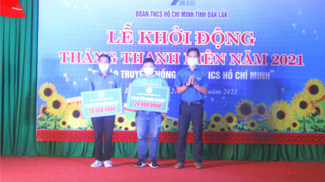 Khu xiâm pơkuâ Đoân droh rơtăm pơxiâm tơku\m pêi pro Khế droh rơtăm [a\ Têt pêt loăng