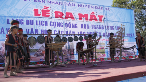 Kon Trang Long Loi mơnhông ôm hyô pơlê pơla