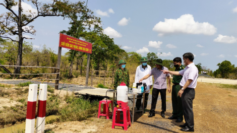 Troăng tơkăng kong Dak Lak mơdêk hbrâ mơdât pơreăng COVID-19 mot tâ tú