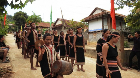 Rak vế ƀă pơtối mơdêk ki kơnía dêi Tơdroăng tŏn chêng tơgôu koăng a Tây Nguyên