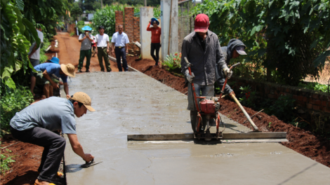 Dak Lak: Dâng 5.580 rơtal liăn mơjiâng thôn pơlê nếo