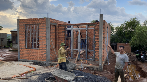 Dak Glong – Dak Nông: Hrĭng rơpŏng hluăn ing kơtiê kơnôm kơxô̆ liăn châ kơjo ăm mung