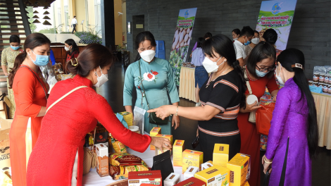 Khu ngăn vâi kơdrâi kong pơlê Kon Tum tơkŭm po Hneăng hôp kum vâi kơdrâi pơxiâm pêi cheăng