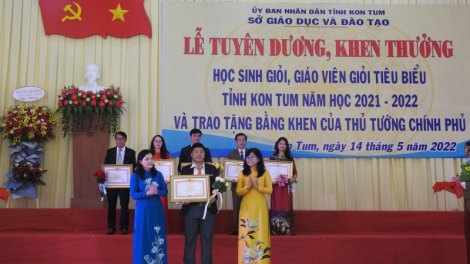 Kơvâ hnê hriâm Kon Tum rak tơniăn ‘na mơngế pơkuâ mâu hngêi trung râ má pái phôh thông