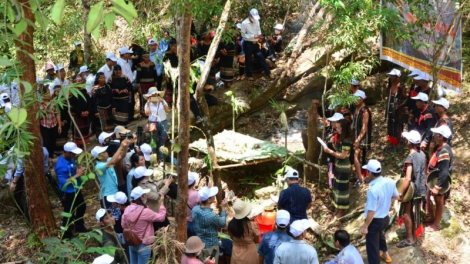 Dak Lak: Tơdroăng ki châ tơ-[rê ing tơdroăng rak tơniăn ôm hyô klêi kơ’nâi pơrea\ng COVID-19