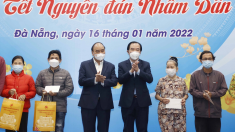 Kăn xiâm hnê ngăn tơnêi têa hbru tơmeăm, rơkâu Têt ăm rơpŏng  kơtiê, xơpá a pơlê kong kân Đà Nẵng