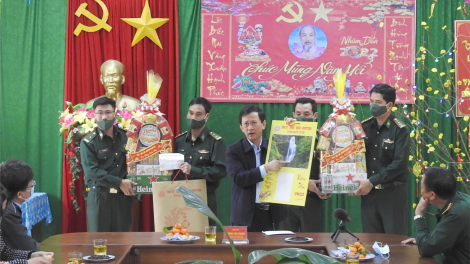 Kăn pơkuâ kong pơlê Kon Tum rơkâu Têt khu lêng gak tơkăng kong, khu kăn pơkuâ ƀă kuăn pơlê tíu tơkăng kong