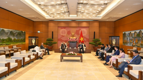 Pôa Vương Đình Huệ, Kăn xiâm hnê ngăn Kuô̆k hô̆i tơdah Kăn teăng mâ kong têa Cuba ƀă kong têa Rusi