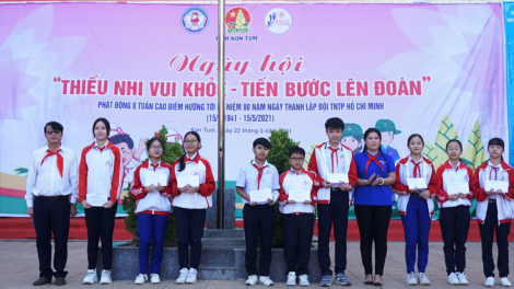 Tây Nguyên: Hơniâp ro mâu tơdroăng cheăng tơbâ 90 hơnăm hâi mơjiâng Đoân Droh rơtăm Kŏng san Hồ Chí Minh