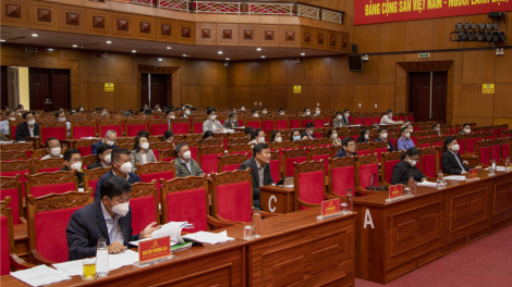 Dak Lak khŏm mơ-eăm ăm tơdroăng pơkâ mot tung tơdroăng rêh ối