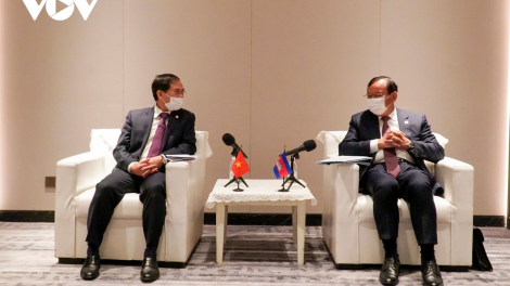 Pôa Bùi Thanh Sơn, Ngế xiâm tơpui kâ trâm mâ peá ngế pro xiâm phŏ hnê ngăn tơnêi têa, Ngế xiâm tơpui kâ ƀă tơrŭm cheăng lâp plâi tơnêi dêi Kul