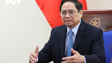 Pôa Phạm Minh Chính, Ngế pro xiâm hnê ngăn tơnêi têa tơpui tơno ƀă Kăn pơkuâ Grup pơkuâ Adidas