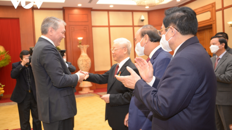 ​  Pôa Nguyễn Phú Trọng, Kăn xiâm pơkuâ hnê ngăn Đảng xo pri mơhá Lenin dêi Đảng Kŏng san Rusi