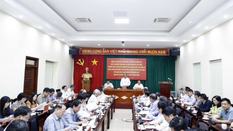 Môi tuăn tung tơdroăng mơjiâng tơdroăng Tơkêa bro  ‘na Tơnêi têa pêi tro tiô luât xah hô̆i chuh nghiah ​Việt Nam