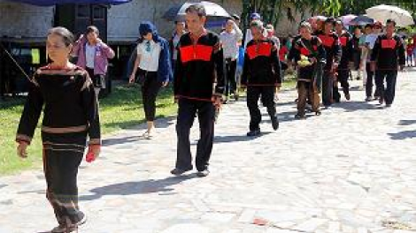 Ki le\m tro túa pơko\ng o\ng mế dêi mơngế Rơđế