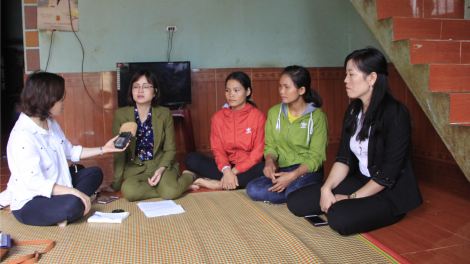 Gia Lai : pêi cheăng tơ-[rê ing Kâu lak [o# ‘’Tối ôh [ă tơdroăng re\ng xo on veăng tung môi hdrông hdrê’’