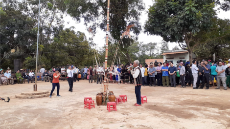 T^ng kâ báu nếo dêi mơngế Rơteăng