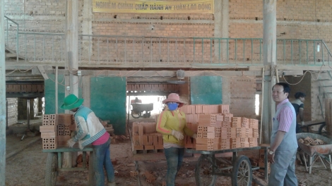 Dak Lak: Khu mơjiâng pro gât Krông Pa] – tíu ki kơnôm ăm mâu ngế ko\ng nhân pêi cheăng
