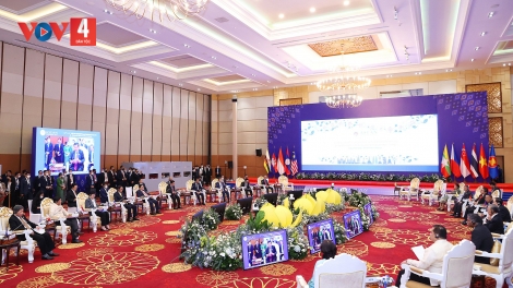 Pôa Phạm Minh Chính, Ngế pro xiâm hnê ngăn Chin phuh veăng mâu tơdroăng pêi apoăng tung Hneăng hôp khu râ kăn xiâm ASEAN