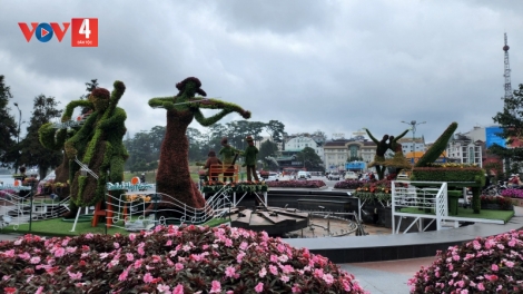 Lâm Đồng hbrâ rơnáu ăm hneăng Festival reăng Đà Lạt tơniăn ƀă pro hâk mơnâ