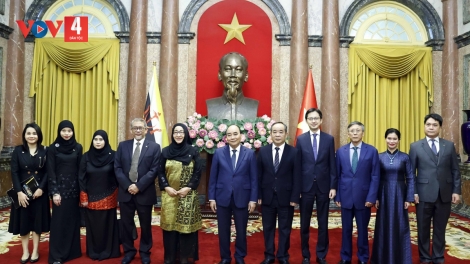 Pôa Nguyễn Xuân Phúc, Kăn xiâm hnê ngăn tơdah Kăn teăng mâ Azerbaijan ƀă Brunei