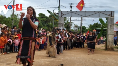 CAGA RAOK TẾT LISEI BAHRAU DI MIKVA BANGSA XÊ ĐĂNG DAOK DI PUK KON H’RING