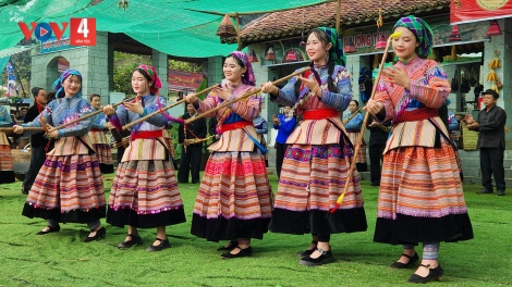 Độc đáo chợ phiên vùng cao "Sắc màu Lào Cai" tại làng văn hóa