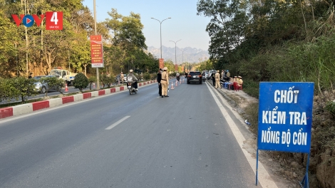 CAO BẰNG: ẾT SLIM KIN LẨU BIA DÁ NẮM PÂY XE