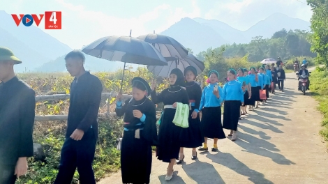 PAN LẨU CHÀ CÚA CẦN SÁN CHỈ DÚ SLẢNH QUẢNG NINH