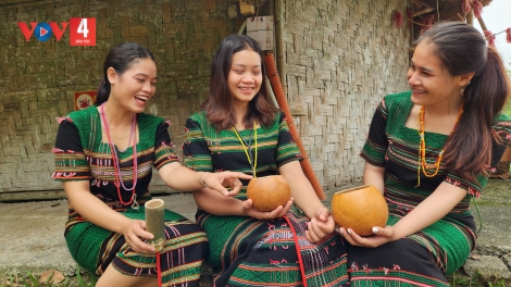 Ngôi nhà của người M'nông ở bon Pi Nao