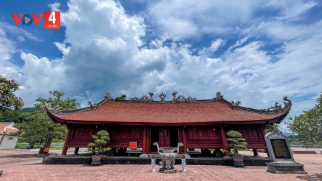 DƯƠNG ĂN SLẤN DÚ BÚNG ĐIN PIÊN CHÁI BÌNH LIÊU