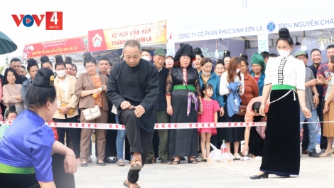 TÓ MÁ LẸ - CHR’ỚH BH’LÊÊ BH’LA MR’HAL HA PRUỐT HƠNH DÉH TẾT ÂNG MANỨIH THÁI TÂY BẮC