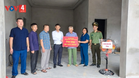 LƯỜN MẤƯ RẲP XUÂN MẤƯ